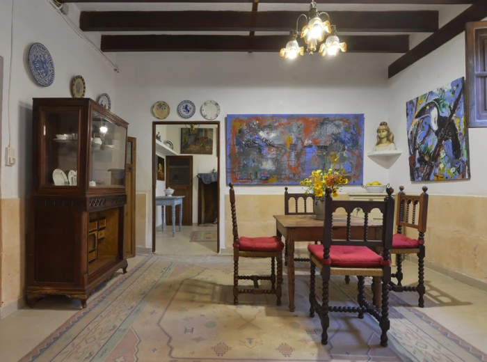 Extraordinary townhouse with history in Llucmajor-9