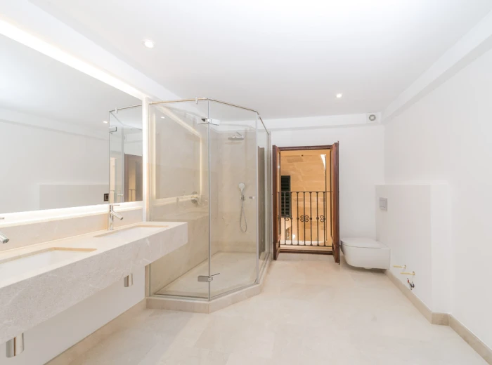 Newly built triplex flat with parking in a historic palace in Palma de Mallorca - Old Town-7