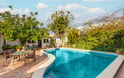 Privilegiertes Grundstück mit Bungalow und Pool, Portixol - Mallorca