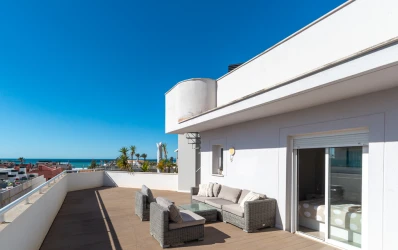 Modern penthouse with seaview in Portixol