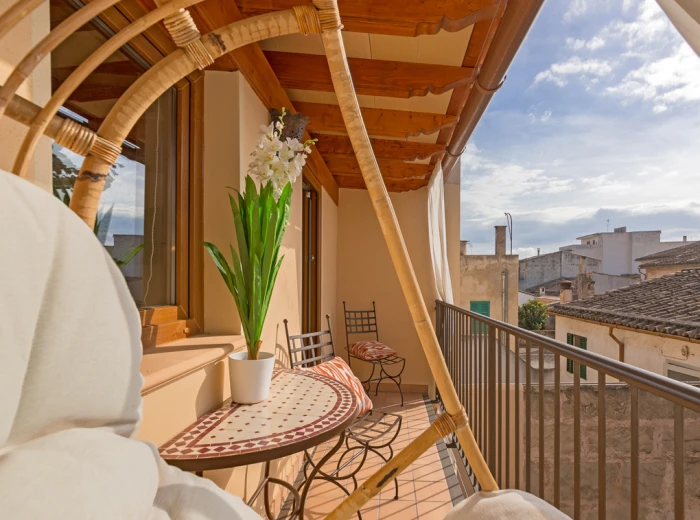 Lovingly renovated townhouse in top location in Llucmajor-2