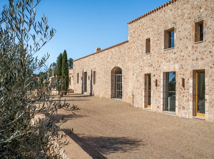 Restored heritage finca with sea views in Cala Varques-15