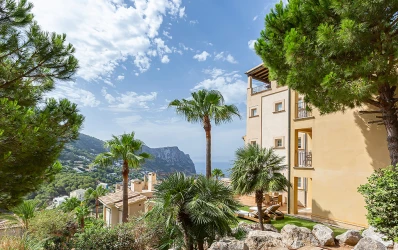 Garden Apartment in luxury resort with sea views