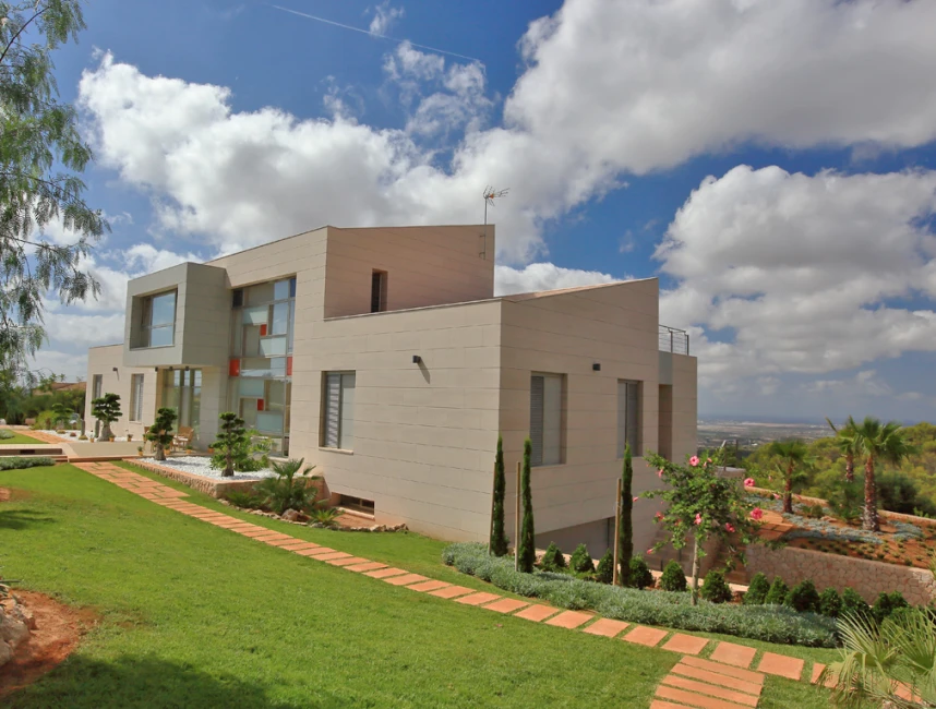 High-quality luxury villa in Puntiró-18