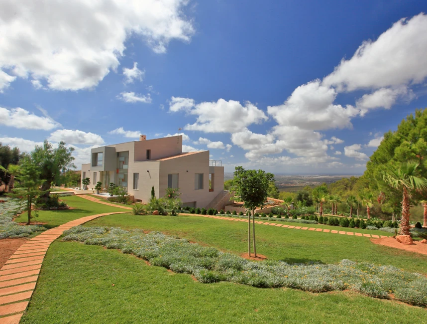 High-quality luxury villa in Puntiró-2