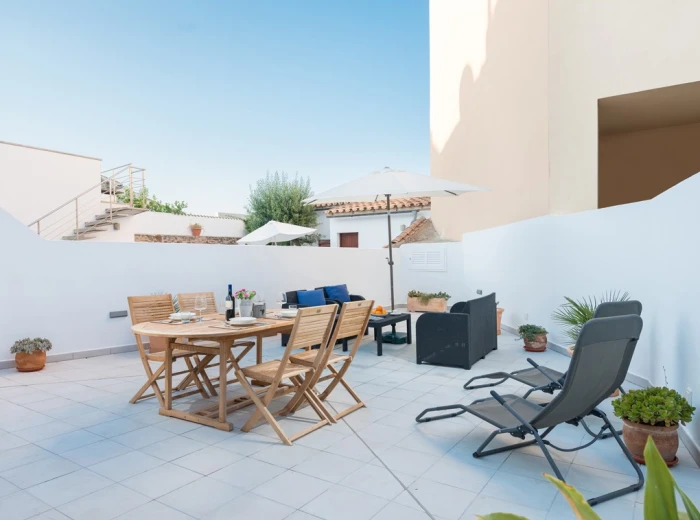 Fabulous townhouse with rental licence in Alcudia-2