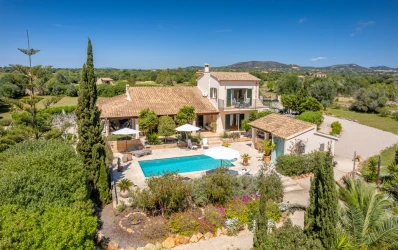 New development: Charming finca with magnificent views