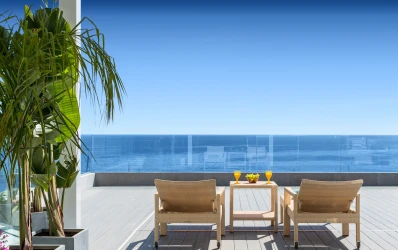 Extraordinary sea view townhouse in privileged location