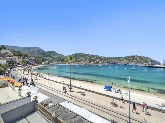 Investment property in the first sea line of Port de Sóller-15