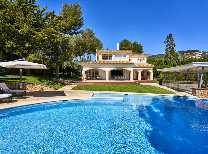 Elegant Mediterranean Villa in Son Vida-1
