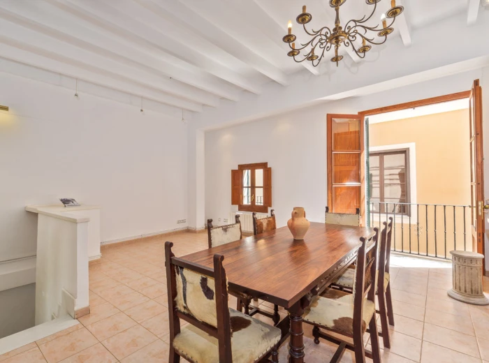 Characterful townhouse with terrace, lift and garage in the Old Town - Palma de Mallorca-2