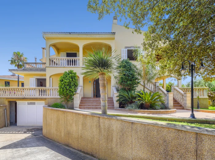 For sale: Super villa with ETV license close to the beach · Playa de Muro-17