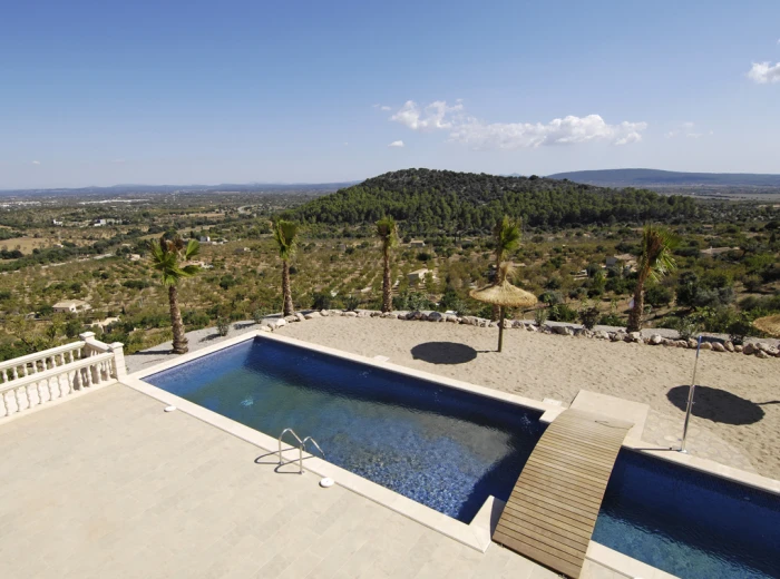 High quality finca with panoramic views-2