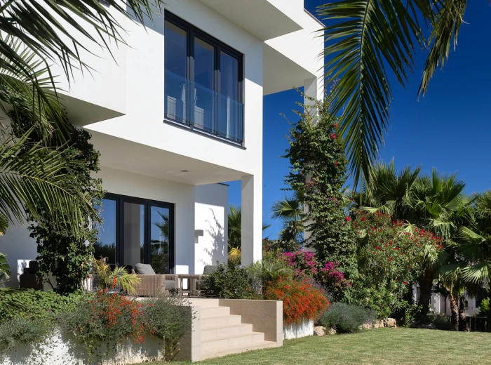 Luxurious villa ensemble in Nova Santa Ponsa-8