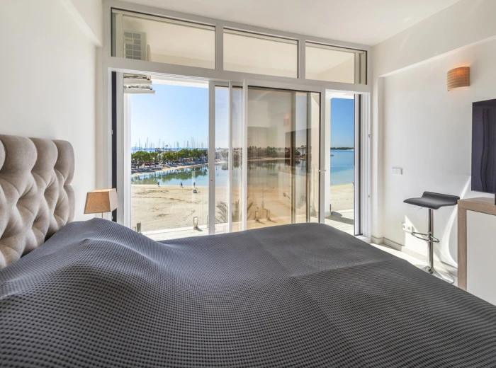 Excelente apartamento en primera línea de playa en Puerto de Alcúdia-7