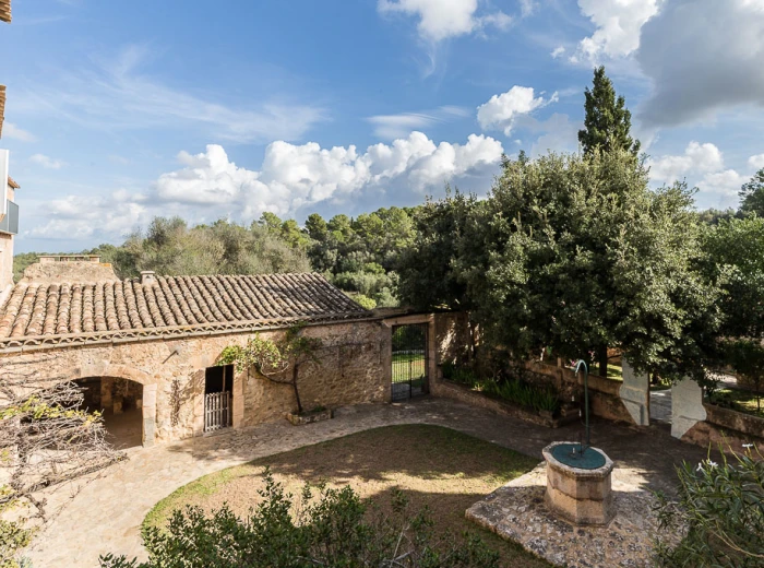 Manor house with fantastic views from the 13th century in Sineu-17