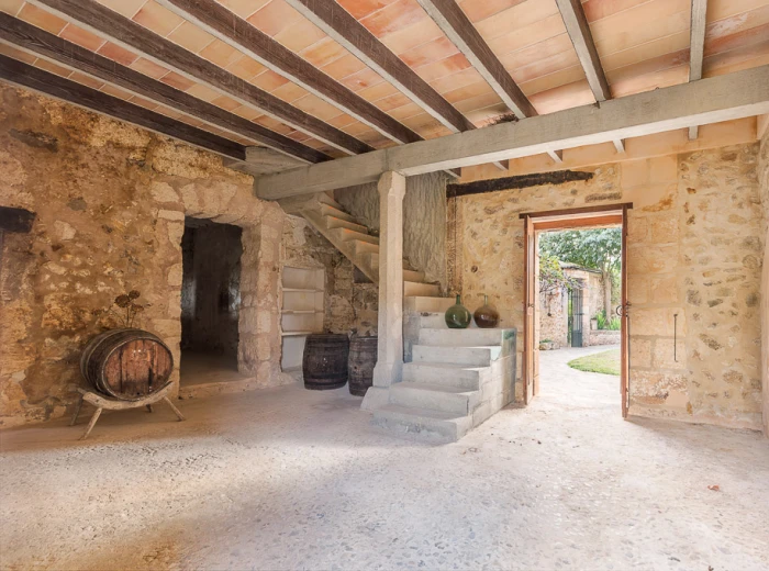 Manor house with fantastic views from the 13th century in Sineu-15