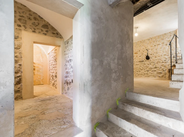 Manor house with fantastic views from the 13th century in Sineu-13