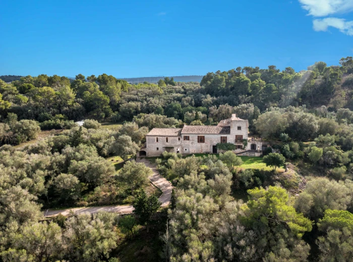 Manor house with fantastic views from the 13th century in Sineu-3