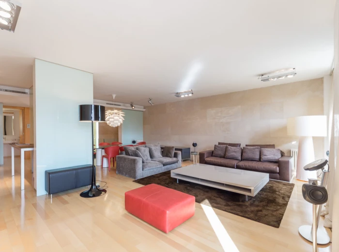 Bright, spacious duplex apartment with parking & elevator in Palma-4