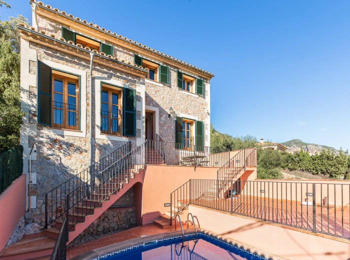 Villa with views over the mountains in Alaró-2