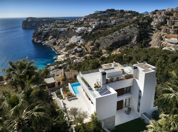 Spectacular new built Villa with sea views-16