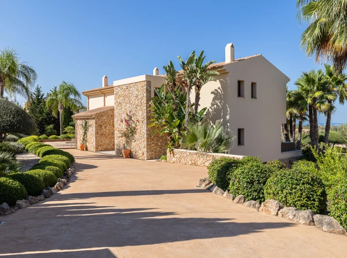 Luxury villa with panoramic views of the bay of Palma-3