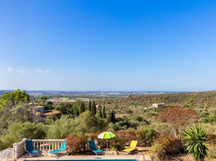 Mediterrane Villa mit traumhaftem Weitblick in Puntiro-15