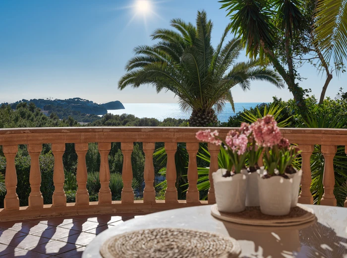 Well kept sea view villa in Costa de la Calma-1