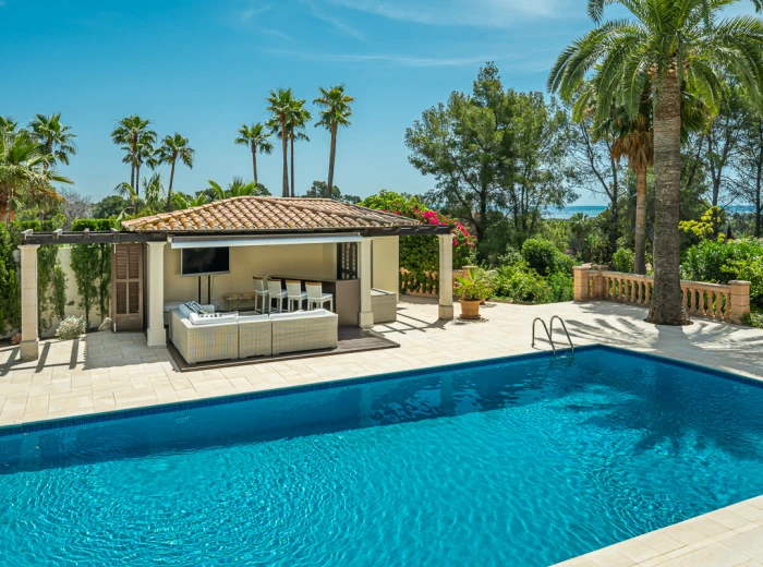 Villa clásica con piscina y jardín en Son Vida, Palma de Mallorca-5