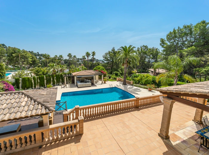 Villa clásica con piscina y jardín en Son Vida, Palma de Mallorca-2