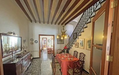 Townhouse with lots of character in Alaró