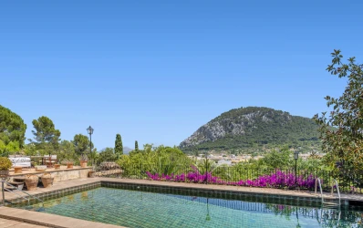 Stunning country estate with various houses within walking distance of Pollensa