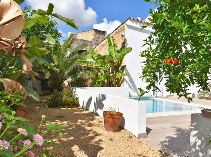 Luxurious townhouse with pool and garage in Llucmajor-11