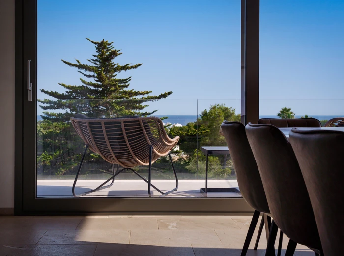 High quality renovated sea view villa in Nova Santa Ponsa-13