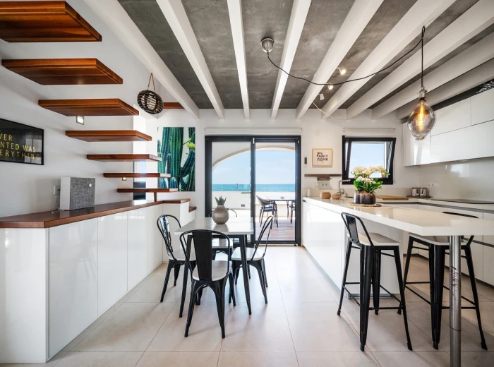 Moderna villa en 1ª linea del mar en Cala Gamba-5