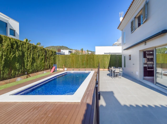 Modern villa next to Palma's golf courses in Son Puig, Palma de Mallorca-1