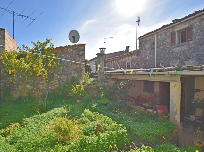 Dorfhaus mit unverbauter Aussicht in Llubí-9