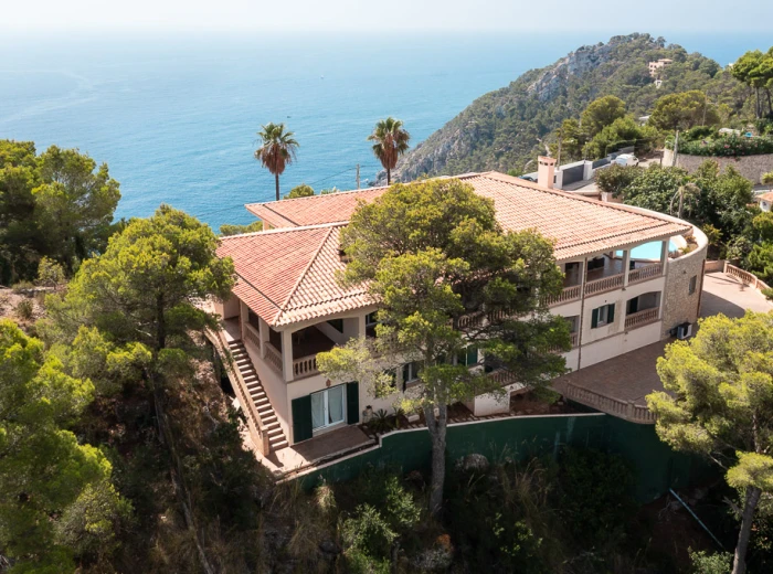 Elegant Villa with stunning sea views in Costa de Canyamel-16