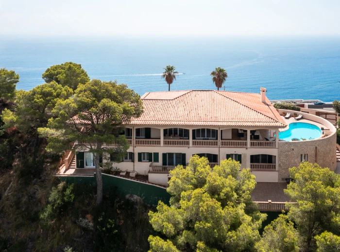 Elegant Villa with stunning sea views in Costa de Canyamel-2