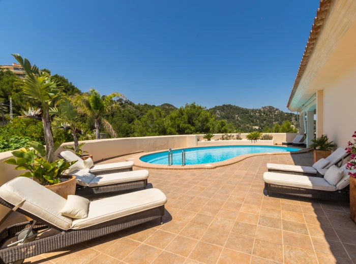 Elegant Villa with stunning sea views in Costa de Canyamel-5