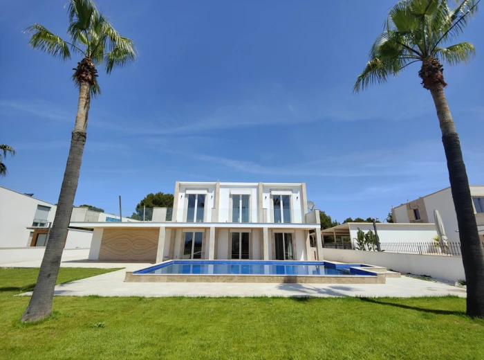 Moderne Villa mit Teilmeerblick in Cala Pi-13