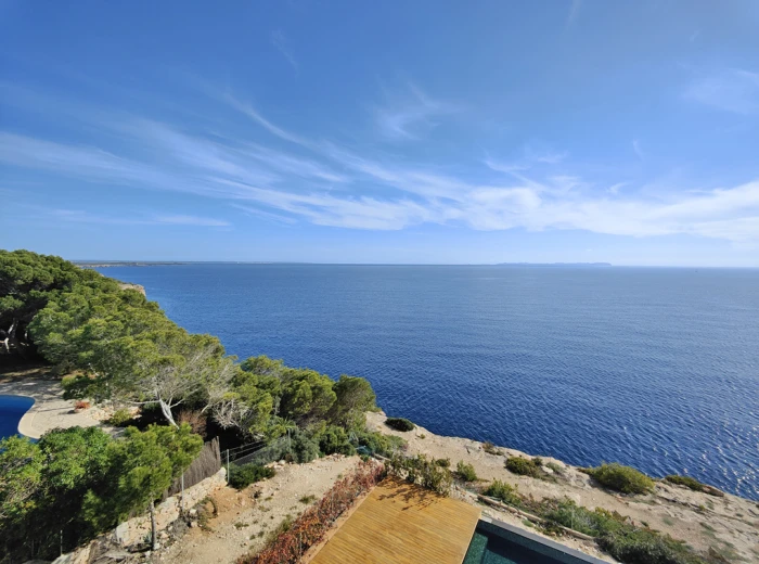 Modern villa frontline to the sea in Cala Pi-8