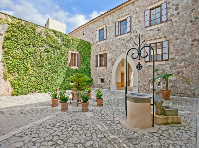 Exquisita casa señorial en medio del valle de la Tramuntana en Puigpunyent, Mallorca-3