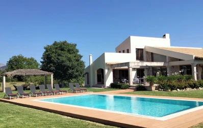 Immaculate modern villa with panoramic views. Alcudia