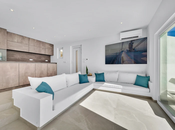 Moderno apartamento con vistas al mar en primera línea-12
