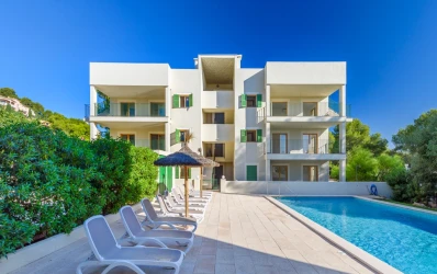 Nueva promoción de apartamentos con piscina comunitaria cerca del mar en Puerto Pollensa