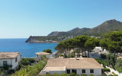 Plot for building a villa with sea views in Font de sa Cala
