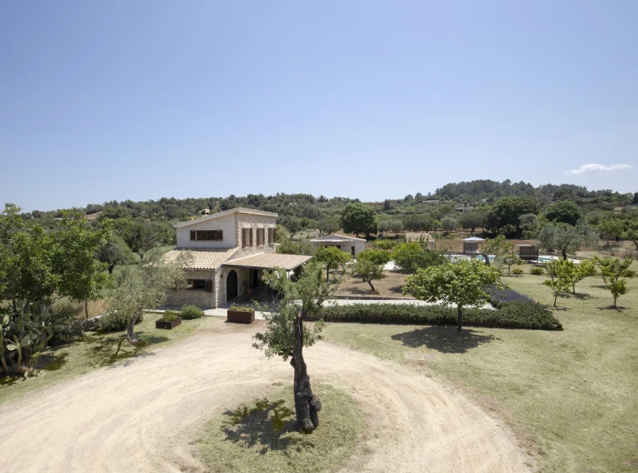 Wonderful finca with guesthouse and garden in Selva-15