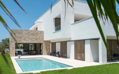 New build villa with pool and roof terrace with panoramic view